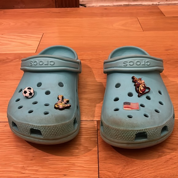 Crocs - Picture 2 of 7